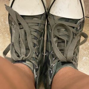 Dustyn Hidden Wedge Sneakers army